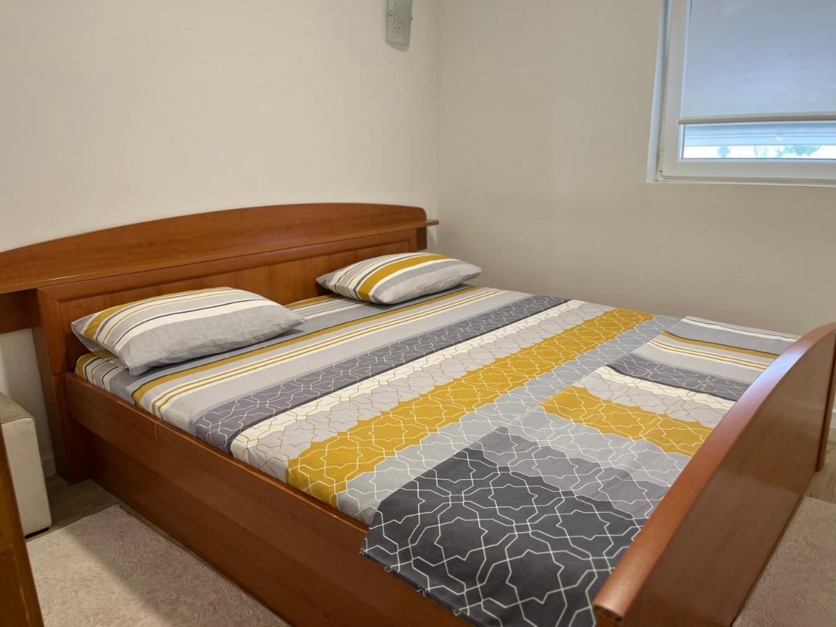 Apartment Helena Airport Podgorica Eksteriør bilde