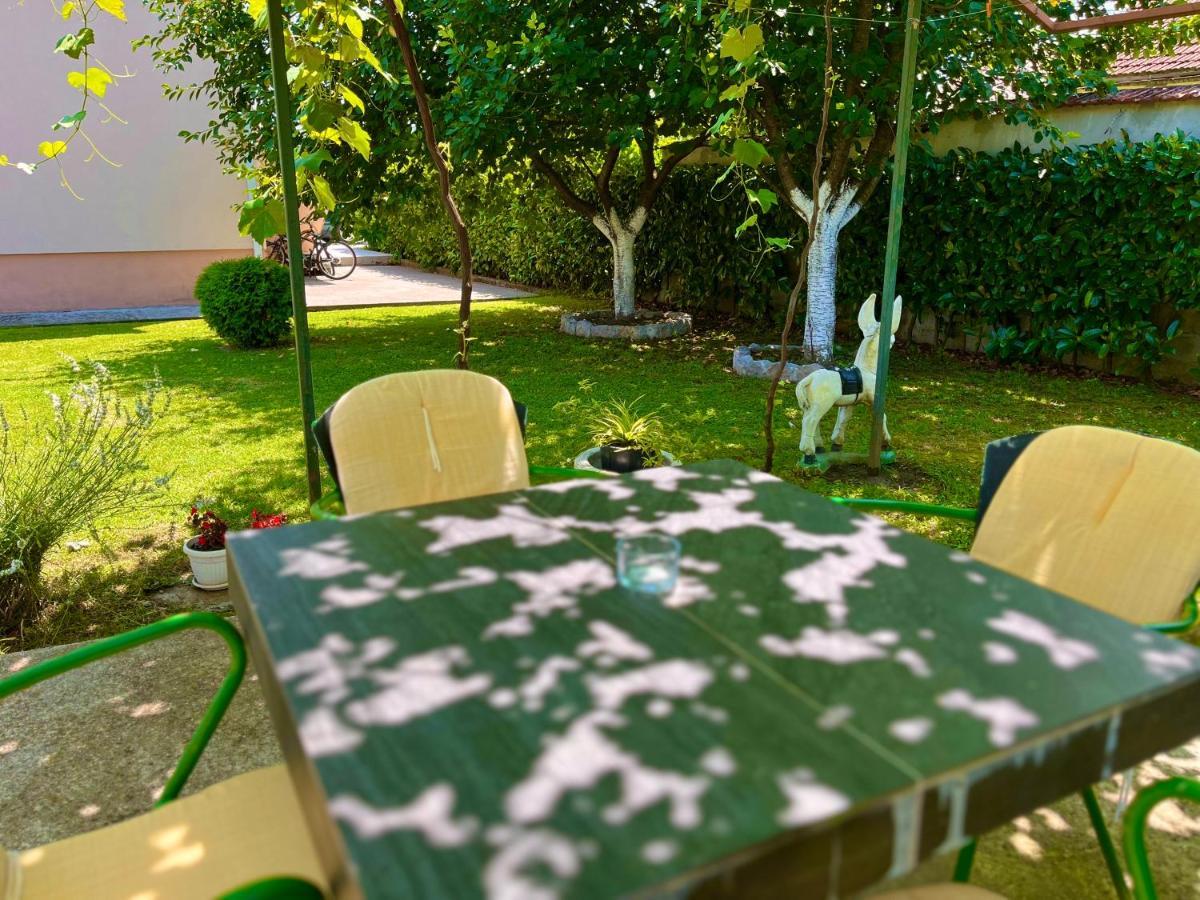 Apartment Helena Airport Podgorica Eksteriør bilde