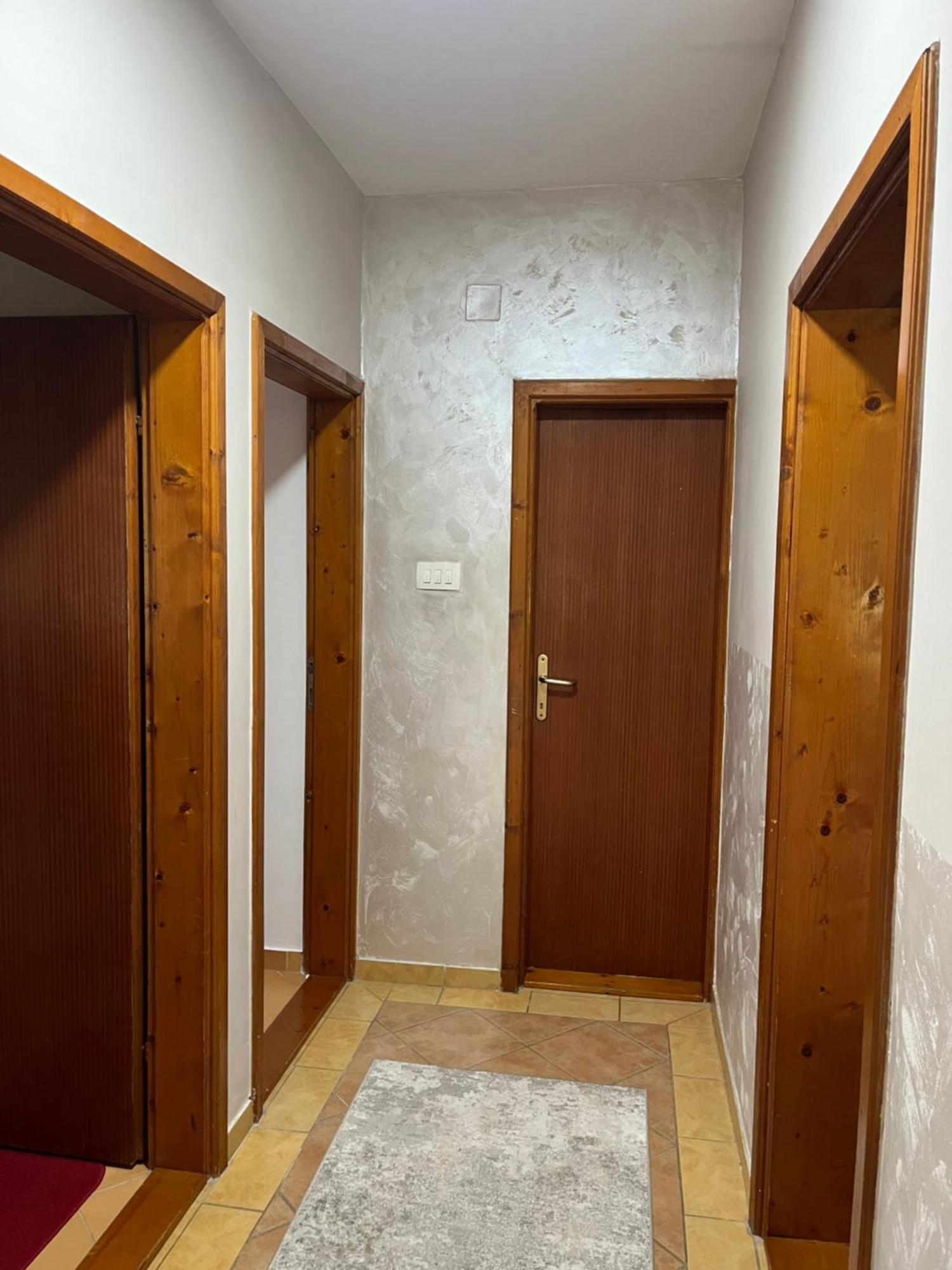 Apartment Helena Airport Podgorica Eksteriør bilde