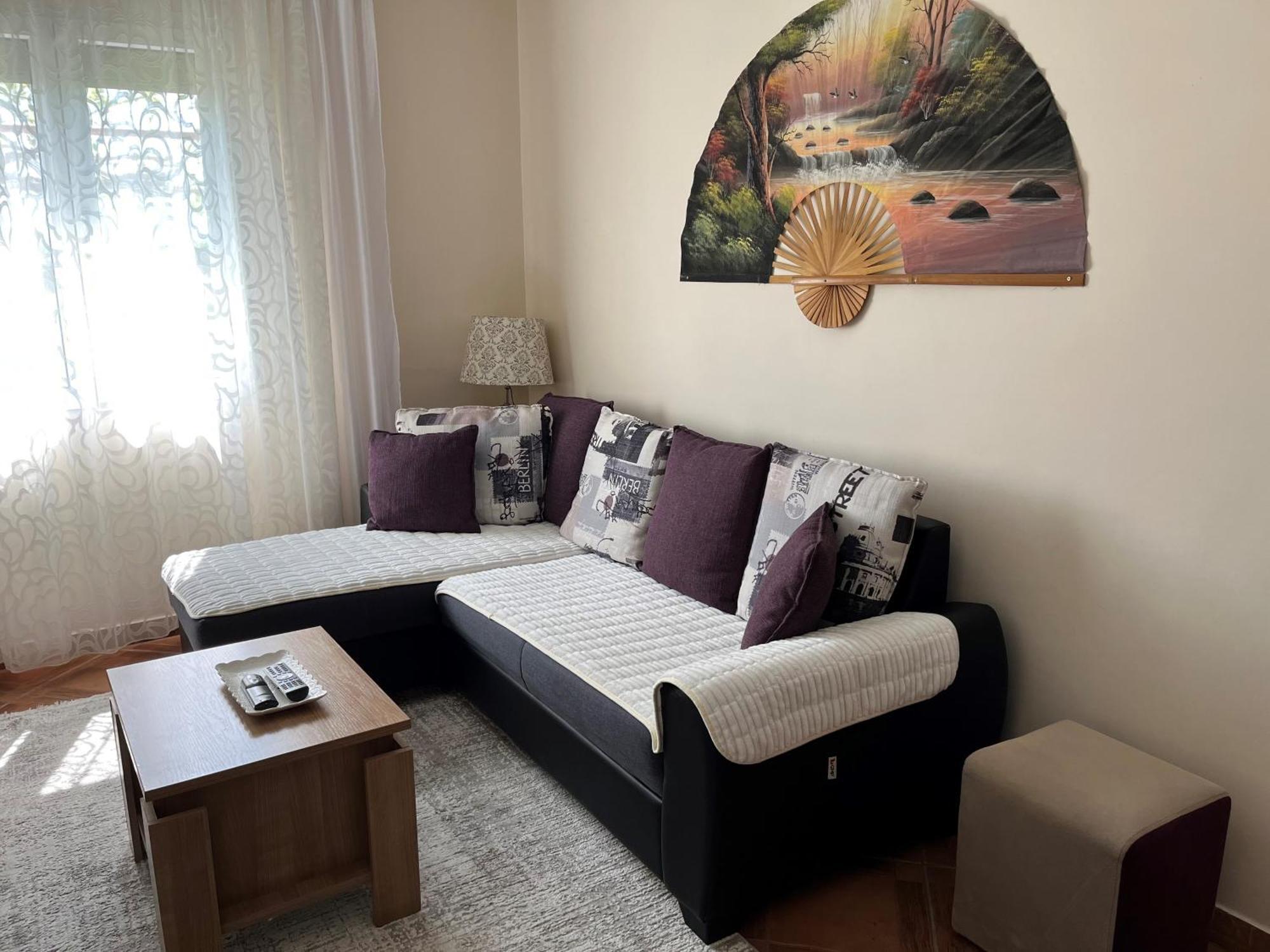 Apartment Helena Airport Podgorica Eksteriør bilde